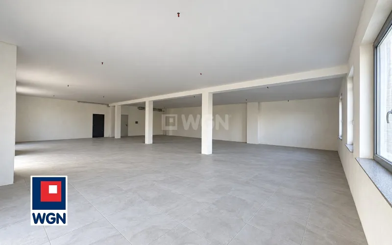 Lokal usługowy na  wynajem Reda - LOKAL USŁUGOWY 213 m2 | PARTER| duże witryny | parking| teren zielony