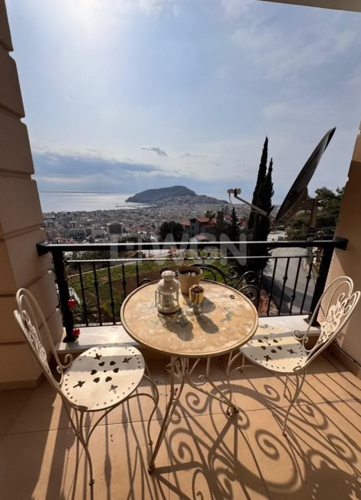 Mieszkanie na  sprzedaż ALANYA - Luksusowy apartament z widokiem na morze i góry